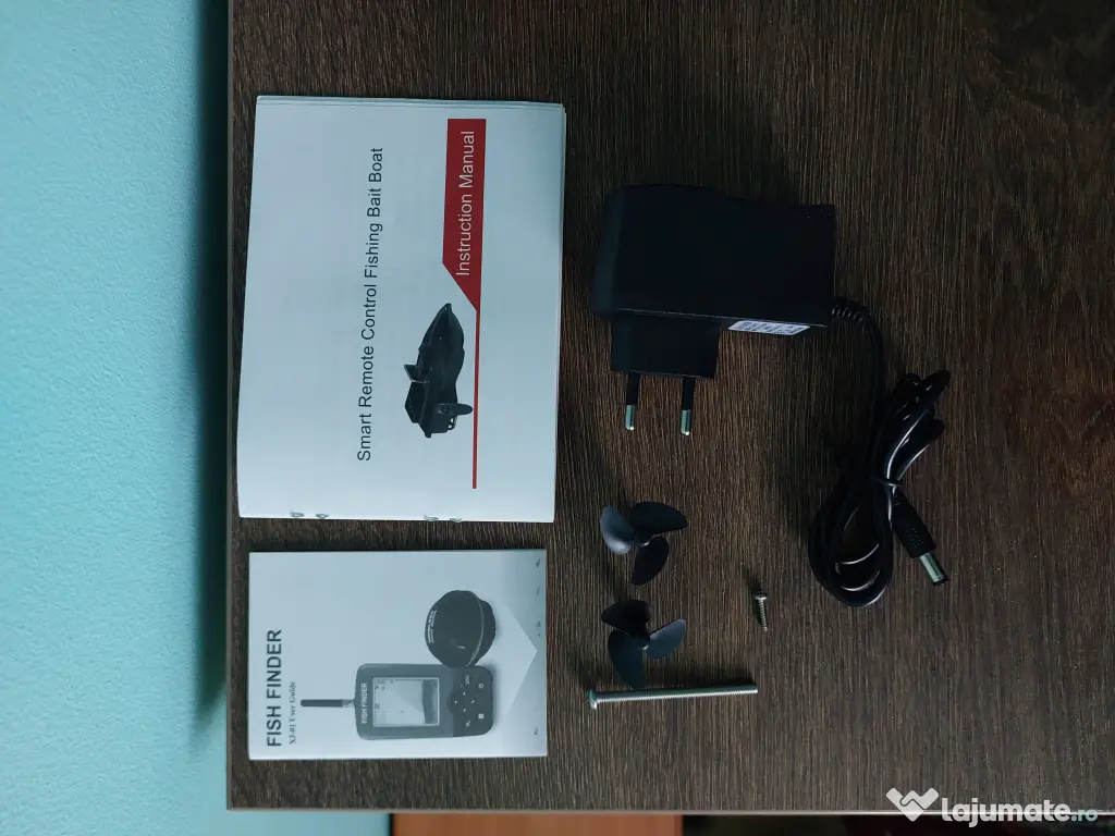 Barcă telecomandată Nadă pești cu Sonar