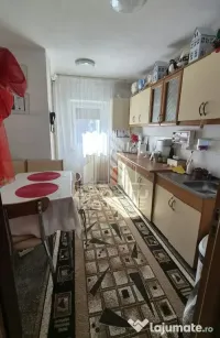 Comision 0%! Apartament cu 4 camere, et 3, Blvd. Dacia, Hunedoara 