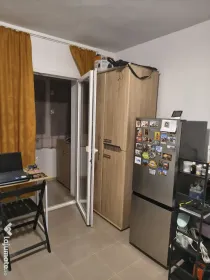 Vând garsonieră zona Dragoș Vodă