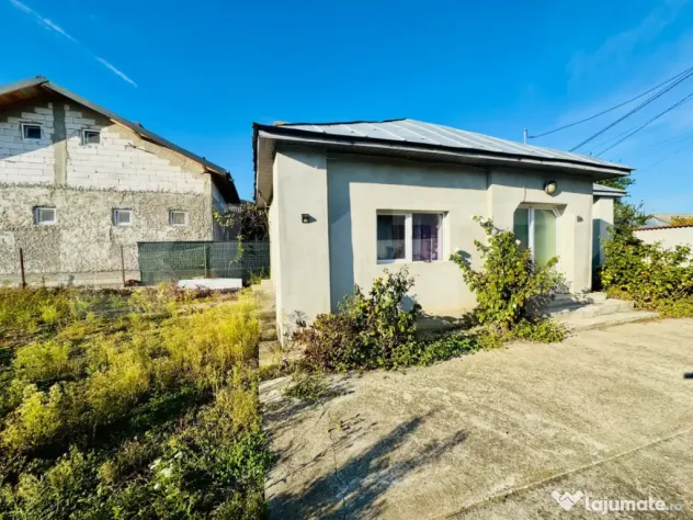 De vânzare o proprietate cu teren generos în satul Ghineș - Salcioara (Dambovita)