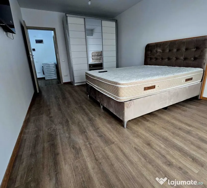 Berceni metrou apollo etaj 3 - Bucuresti (Bucuresti-Ilfov)