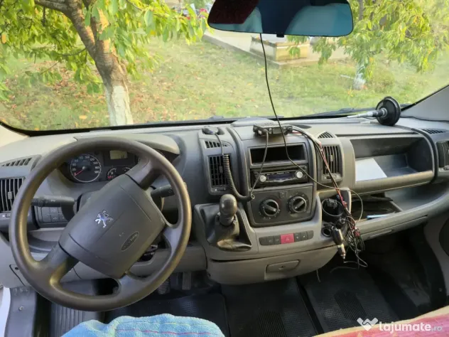 Vand Peugeot Boxer Basculabila in 3 parti