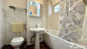 Apartament de vanzare cu 3 camere si boxa, decomandat, zona Dacia