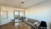 Apartament de vanzare cu 3 camere si boxa, decomandat, zona Dacia