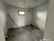 Casa P M de in sat. Garoafa 