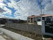 Casa P M de in sat. Garoafa 