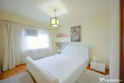 De vânzare apartament cu 3 camere, în zona Decebal 