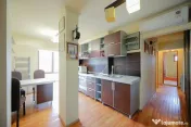 De vânzare apartament cu 3 camere, în zona Decebal 