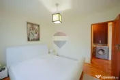 De vânzare apartament cu 3 camere, în zona Decebal 