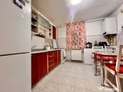 Apartament 3 camere, decomandat, 65 mp utili , etaj 2/4 -Gir 