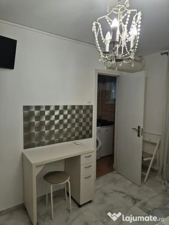 Piata Alba Iulia ofer spre vânzare
