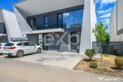 Vila de inchiriat- 6 camere- piscina - pompe de caldura