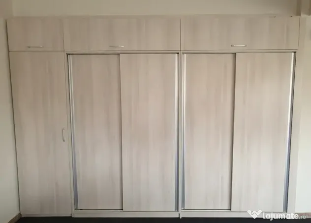 Vand Dulap / Dressing cu usi glisante - ideal pentru depozitare / casa / office