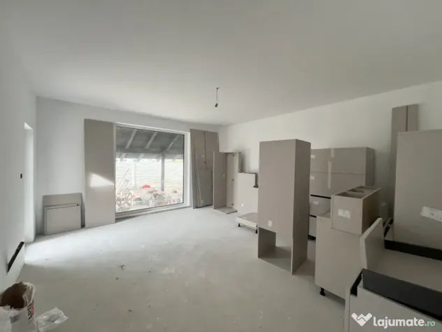 Duplex, 4 camere, 98 mp utili, 312 teren, panouri fotovoltai - Giroc (Timis)