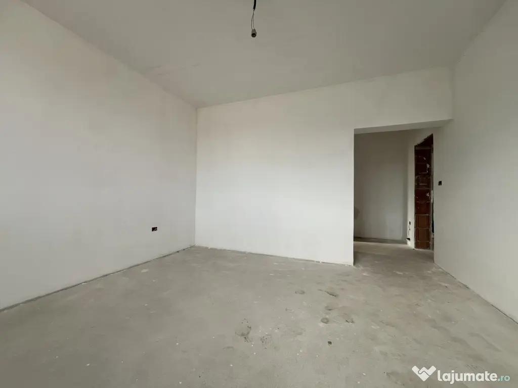 Duplex, 4 camere, 98 mp utili, 312 teren, panouri fotovoltai - Giroc (Timis)