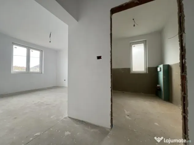 Duplex, 4 camere, 98 mp utili, 312 teren, panouri fotovoltai - Giroc (Timis)