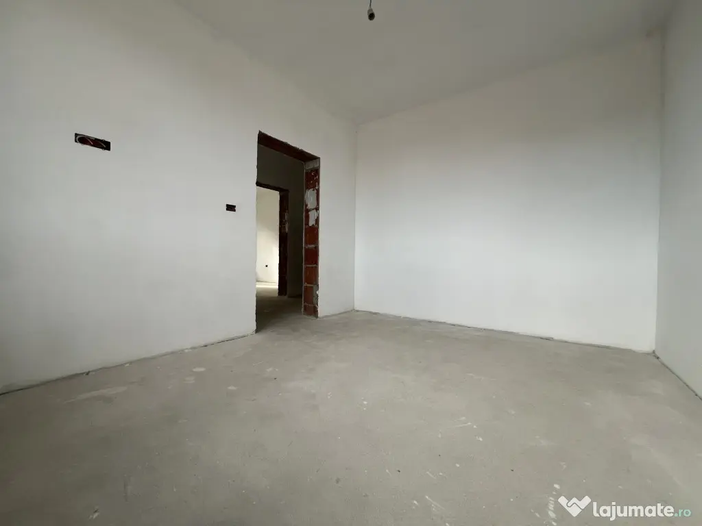 Duplex, 4 camere, 98 mp utili, 312 teren, panouri fotovoltai - Giroc (Timis)