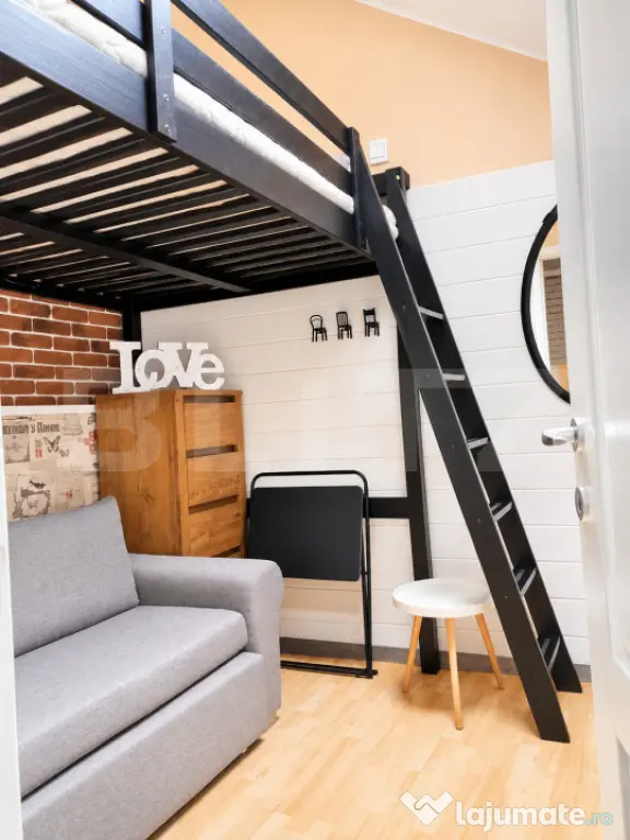 Apartament 3 camere în vilă, Zona Centrală, 2 niveluri