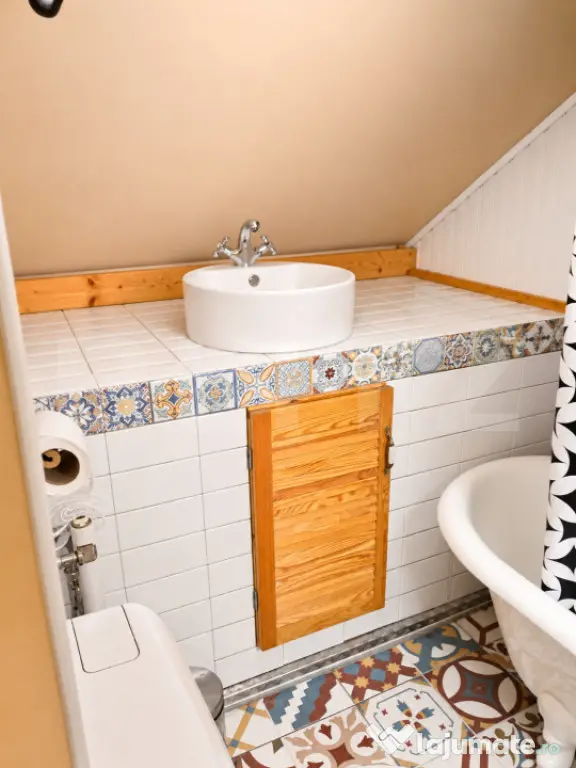 Apartament 3 camere în vilă, Zona Centrală, 2 niveluri