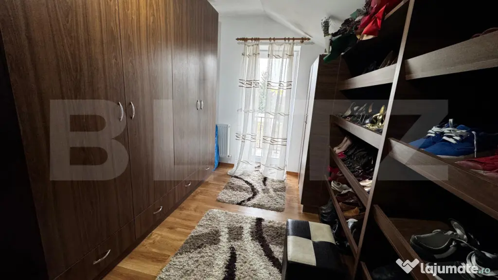 Duplex spațios cu 5 camere, garaj pentru 2 mașini, zona Mi - Alba Iulia (Alba)