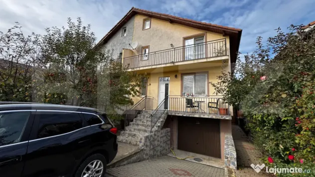 Duplex spațios cu 5 camere, garaj pentru 2 mașini, zona Mi - Alba Iulia (Alba)