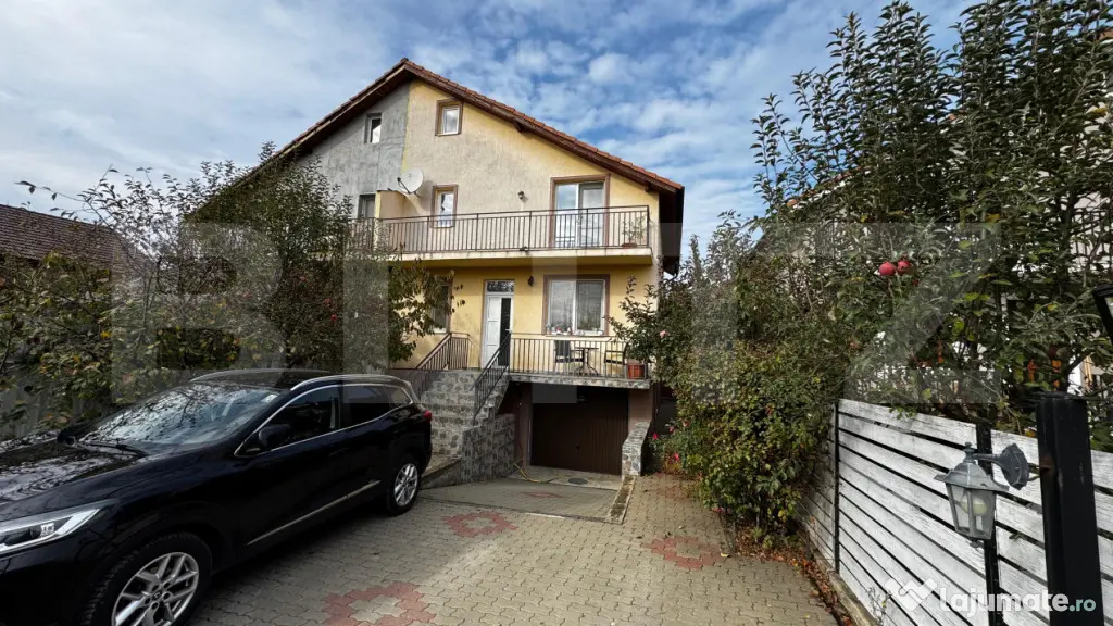Duplex spațios cu 5 camere, garaj pentru 2 mașini, zona Mi - Alba Iulia (Alba)