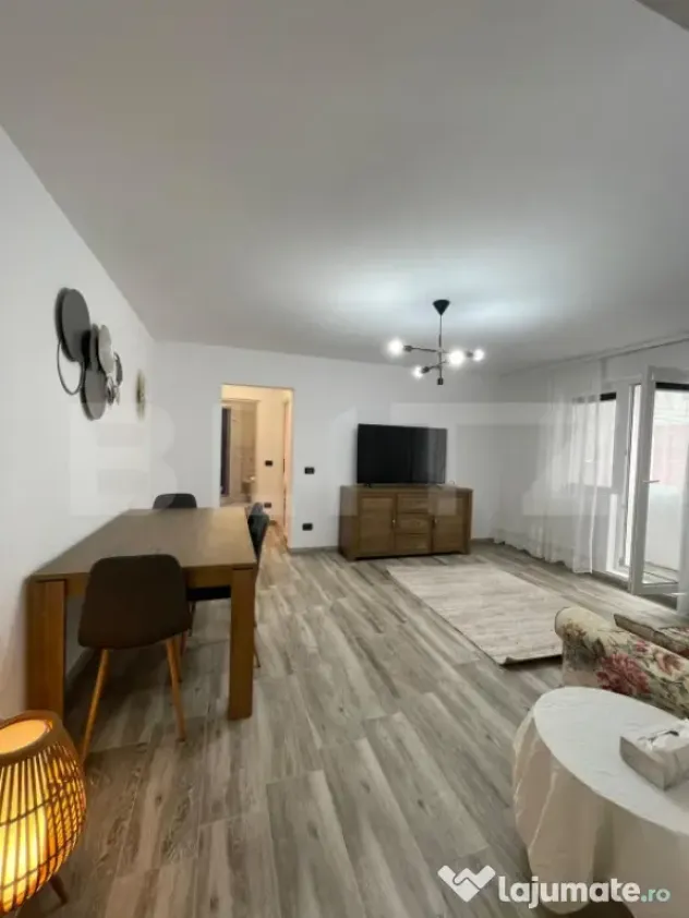 Apartament cu 3 camere, 62 mp, Etajul 1, zona Blocuri - Camp - Campia Turzii (Cluj)