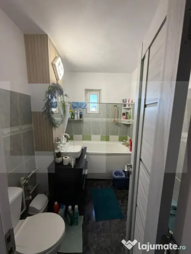 Apartament 3 camere decomandat 72 mp utili zona Parcul Roman - Craiova (Dolj)
