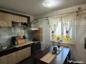 Apartament 3 camere decomandat 72 mp utili zona Parcul Roman