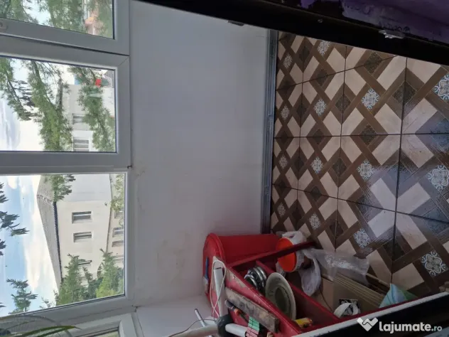 2 camere semidecomandate,confort 1, Micro IX,zona bună,etaj 4,acoperiș nou