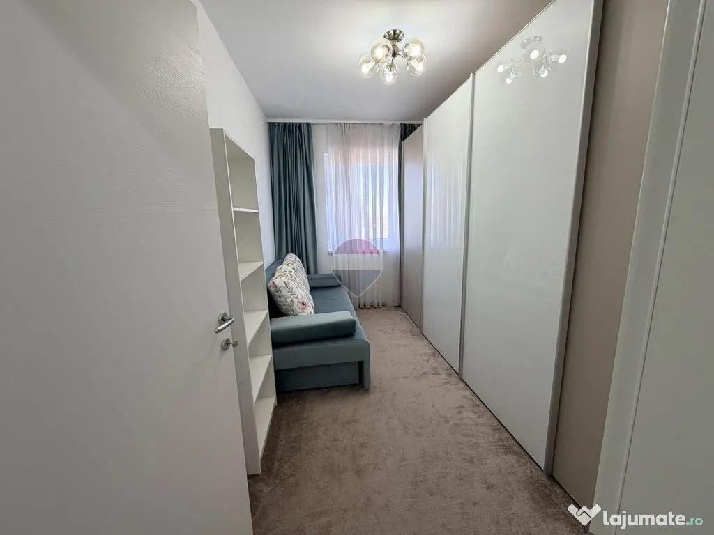 De închiriat apartament cu 3 camere, în zona Lotus Retail Park - Oradea (Bihor)