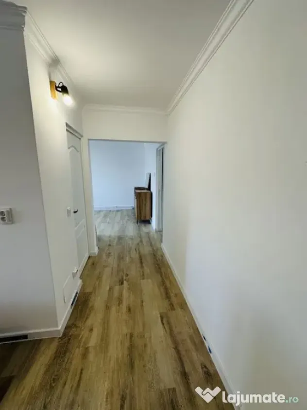 Apartament 2 camere Grivitei cu parcare si beci - Brasov (Brasov)