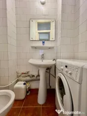 Apartament cu 3 camere, 69 mp utili, decomandat - Zona Daci 