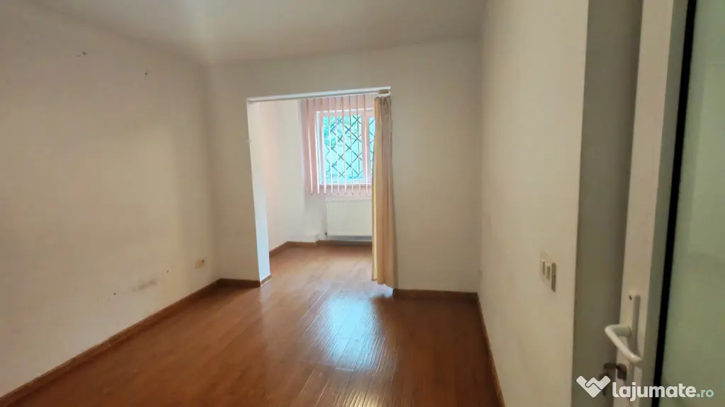 BIROURI- CABINETE, ZONA CENTRALA - 85 MP, PARTER - Ramnicu Valcea (Valcea)