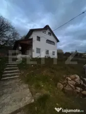 Casă de vânzare, 256 mp desfășurați, teren 1.000 mp - B 