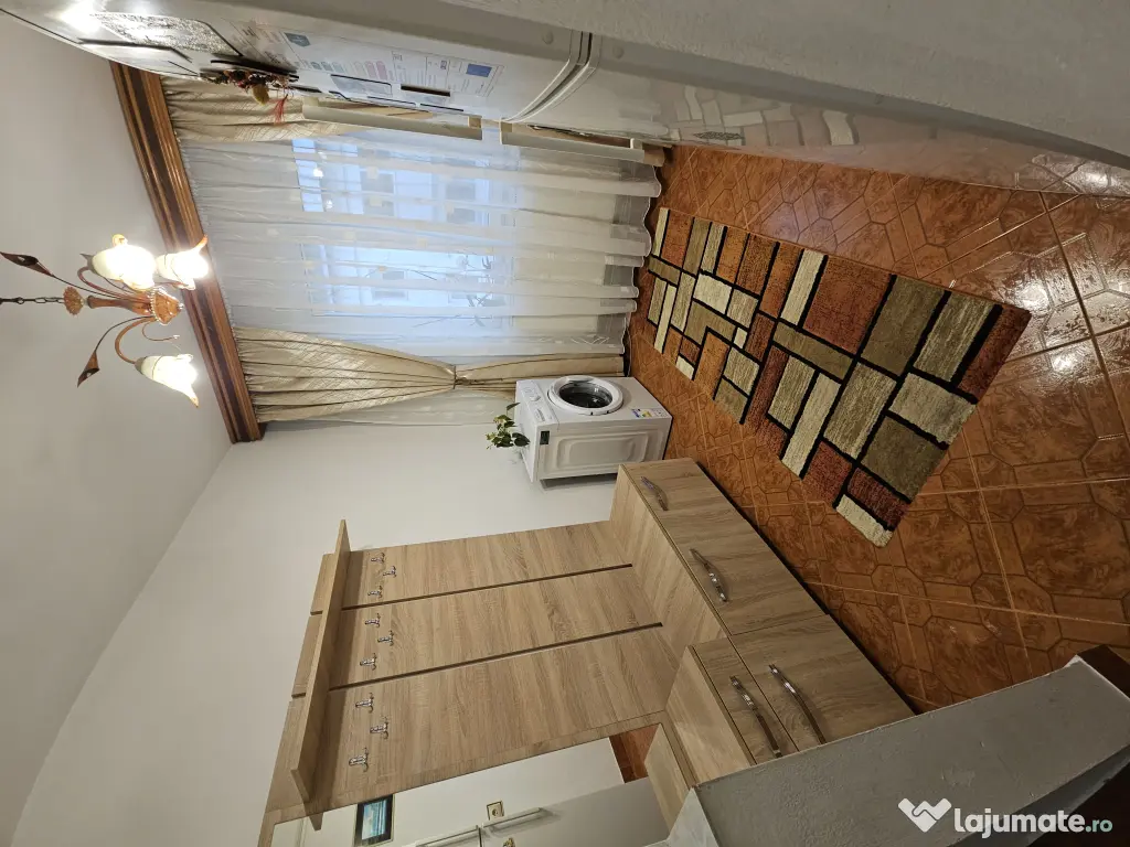 Vând apartament - mun. Adjud, jud. Vrancea