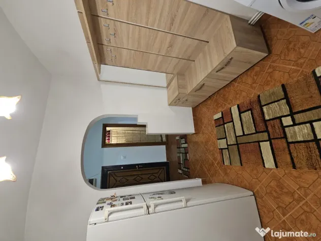 Vând apartament - mun. Adjud, jud. Vrancea