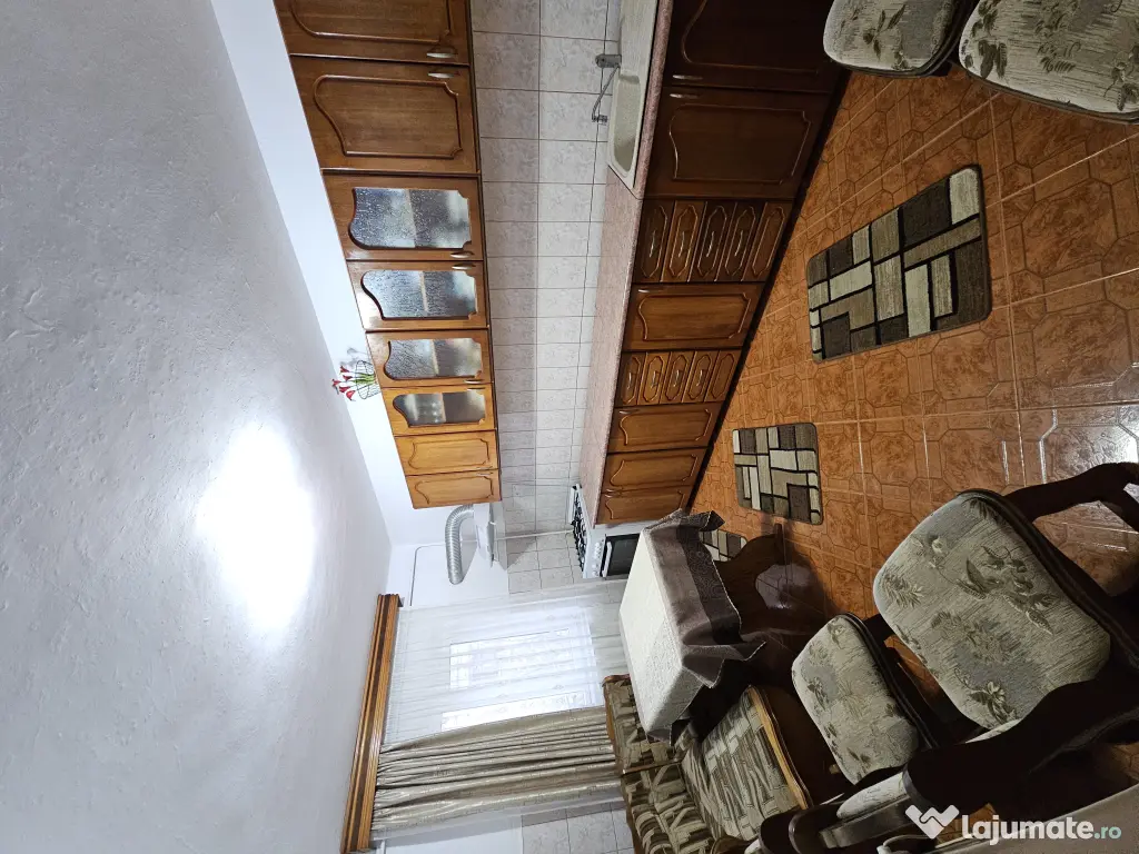 Vând apartament - mun. Adjud, jud. Vrancea