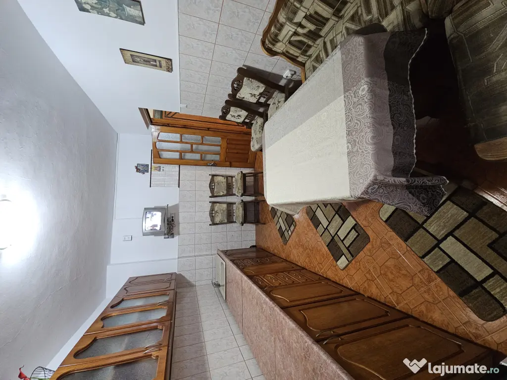 Vând apartament - mun. Adjud, jud. Vrancea