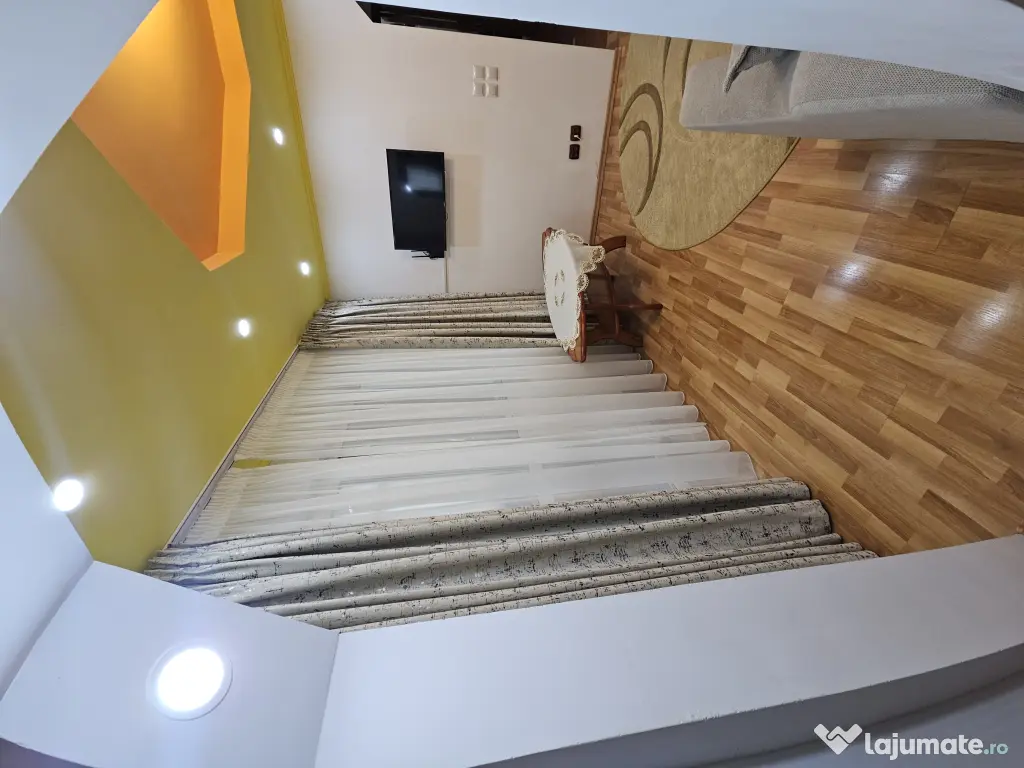Vând apartament - mun. Adjud, jud. Vrancea