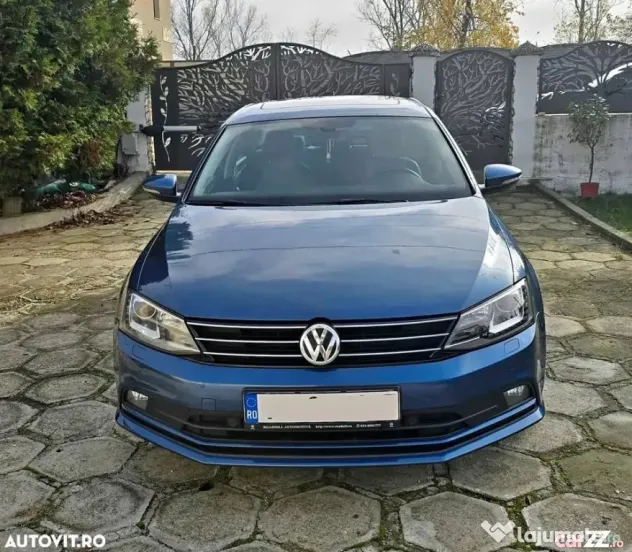 Volkswagen Jetta Highline 2.0 TDI 150 CP DSG6 2015 – istoric VW - Pitesti (Arges)