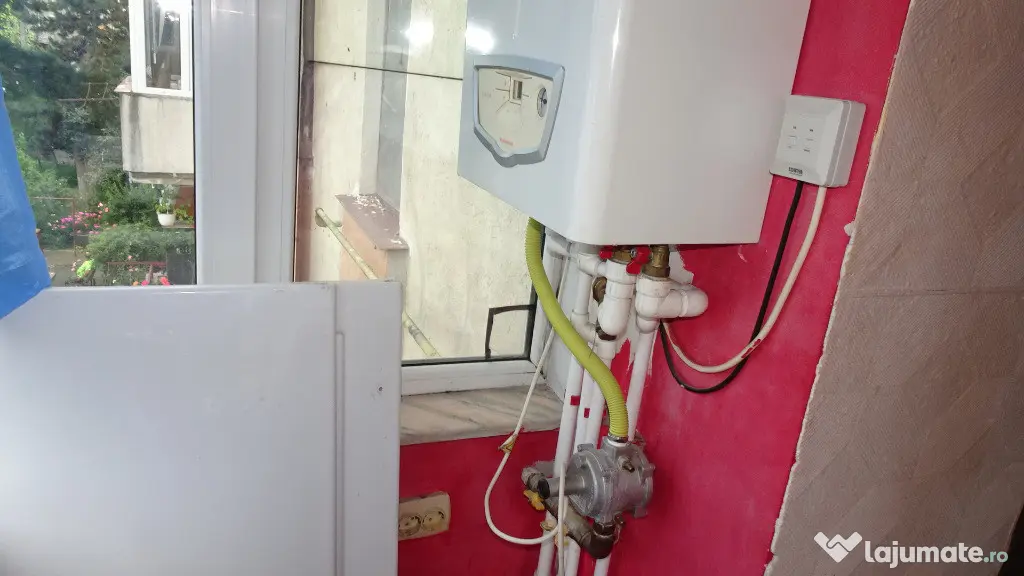 Inchiriez apartament 3 camere in Deva, zona Scarisoara, etaj 2 - Deva (Hunedoara)