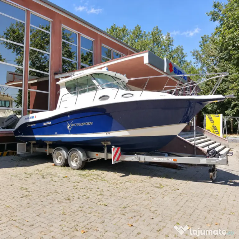 Ambarcatiune Seaswirl Striper 2901 Walk Around 450 CP