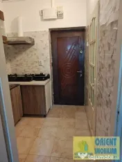 Far, de vanzare garsoniera etajul 2, renovata 
