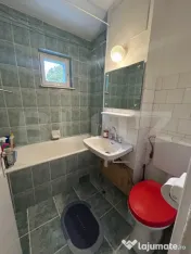 Apartament cu 3 camere 