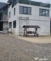 Complex comercial mixt de vânzare – investiție sigură ?