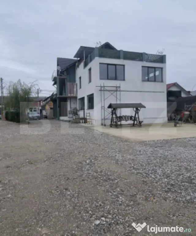 Complex comercial mixt de vânzare – investiție sigură ? - Ludus (Mures)