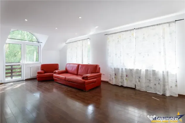 Vila cu 3 spatii de locuit independente, 385 mp utili, confo - Sacele (Brasov)