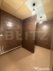 Spațiu comercial, 130 mp, Zonă centrală, Vitrină stradal