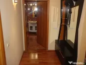 Apartament 4 camere dec. transformat in 3 camere, et. 1 